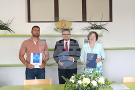 Троян - Кирил Вълчев - Донка Михайлова - договор за медийно партньорство - фестивал Jam on the river