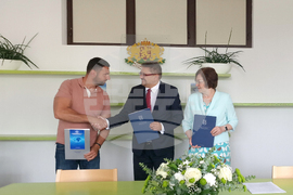 Троян - Кирил Вълчев - Донка Михайлова - договор за медийно партньорство - фестивал Jam on the river