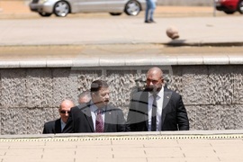 Президент - парламентарни групи - консултации - „Величие“