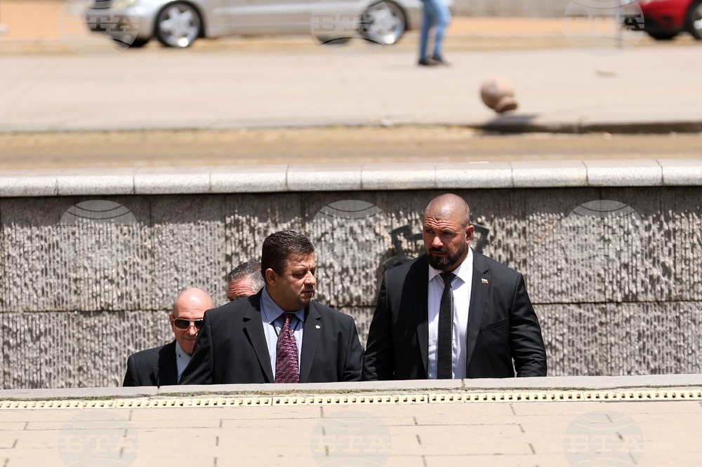 Президент - парламентарни групи - консултации - „Величие“