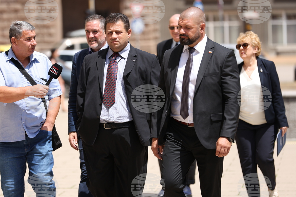 Президент - парламентарни групи - консултации - „Величие“