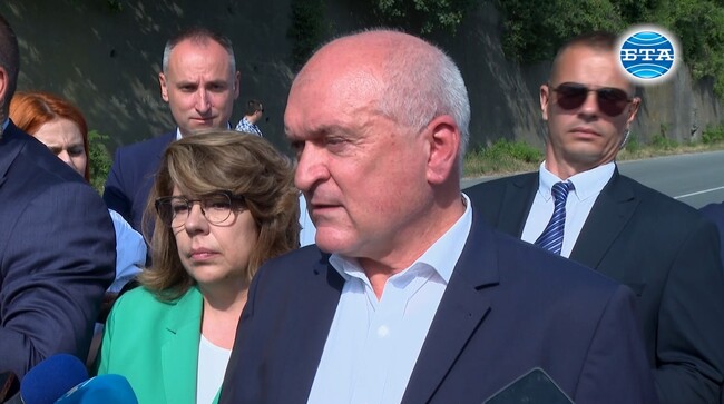 До края на годината строителите на отсечката Мездра-Лютидол са поели ангажимент поне едната лента да бъде отворена за движение, обяви служебният премиер Димитър Главчев