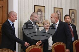 Президент - „Величие“ - консултации