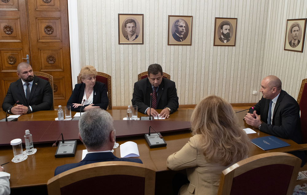 Румен Радев: В предизвикателната политическа обстановка е важна позицията на всяка парламентарно представена политическа сила