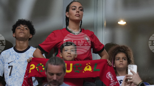 Роналдо закупи две вили на острови в Червено море