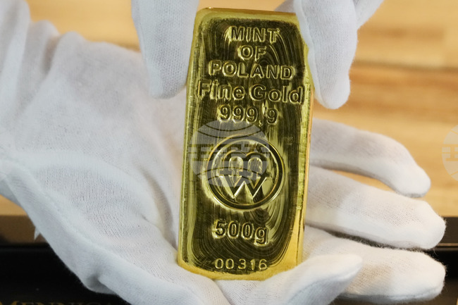 Златото продължава да поставя ценови рекорди