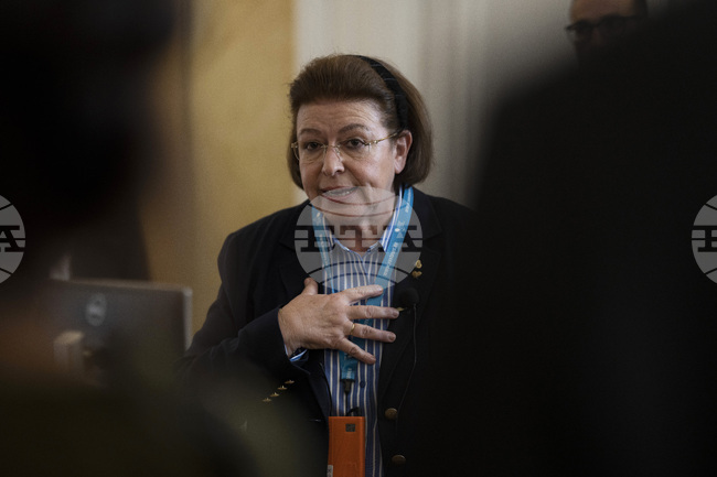 АНА-МПА: Гръцкият министър на културата получи в Ню Йорк конфискувани археологически находки, изнесени незаконно в САЩ 