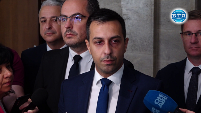 България не е готова за членство в еврозоната, това е основният извод от докладите, заяви Деян Николов от „Възраждане“