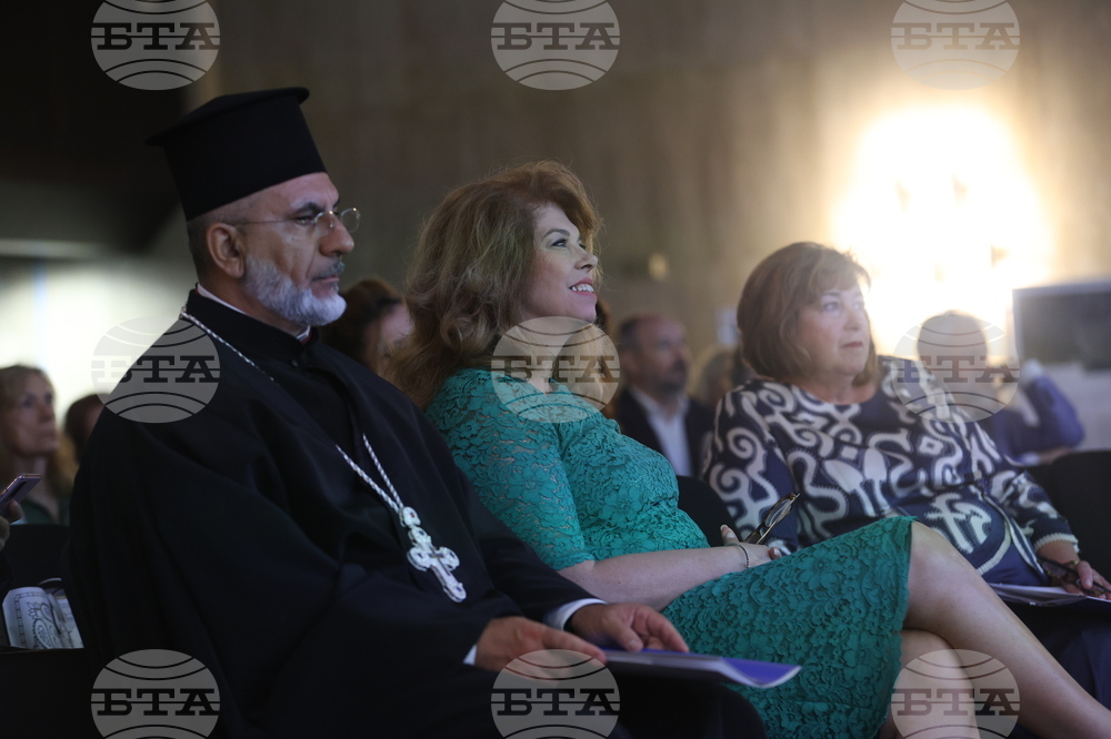 Международен форум за кирилицата „Азбука. Език. Идентичност“ - пленарни доклади