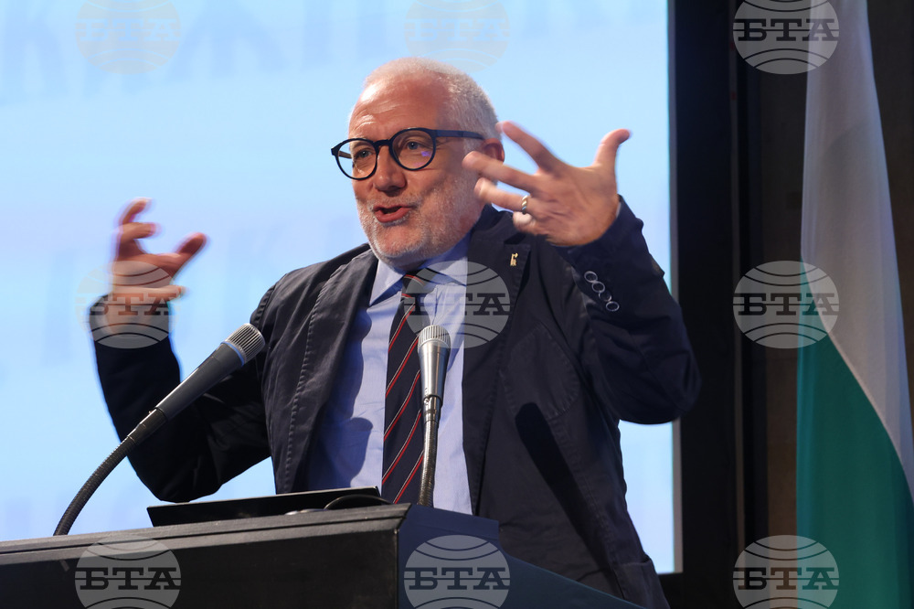 Международен форум за кирилицата „Азбука. Език. Идентичност“ - пленарни доклади