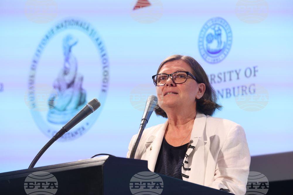 Международен форум за кирилицата „Азбука. Език. Идентичност“ - пленарни доклади