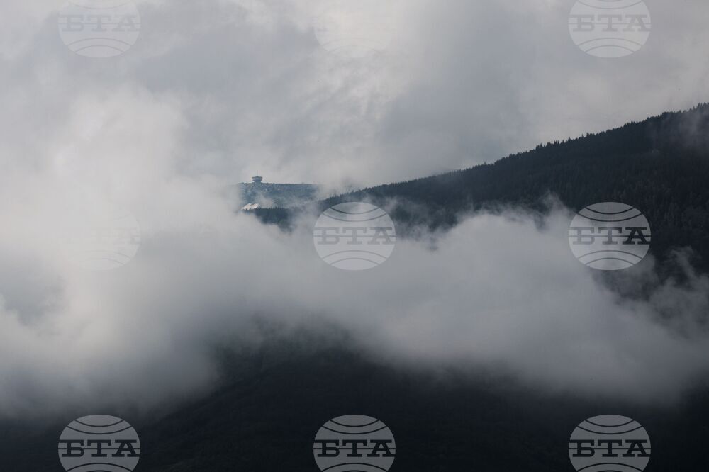 Витоша планина - изглед - облаци