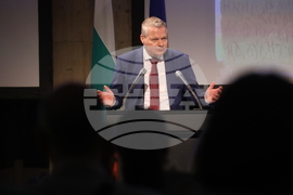 Международен форум за кирилицата „Азбука, език, идентичност“ - първа сесия „Средновековното наследство на кирилицата“