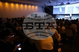 „Булевард 2044“ - форум