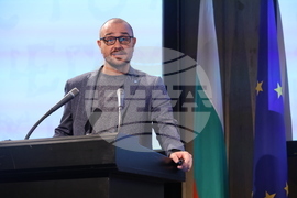 Международен форум за кирилицата „Азбука, език, идентичност“ - първа сесия „Средновековното наследство на кирилицата“