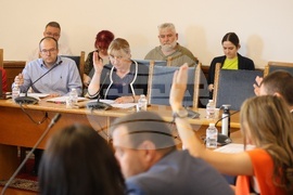 Парламент - Временна комисия за изработване на проект на Правилник за организацията и дейността на Народното събрание - заседание