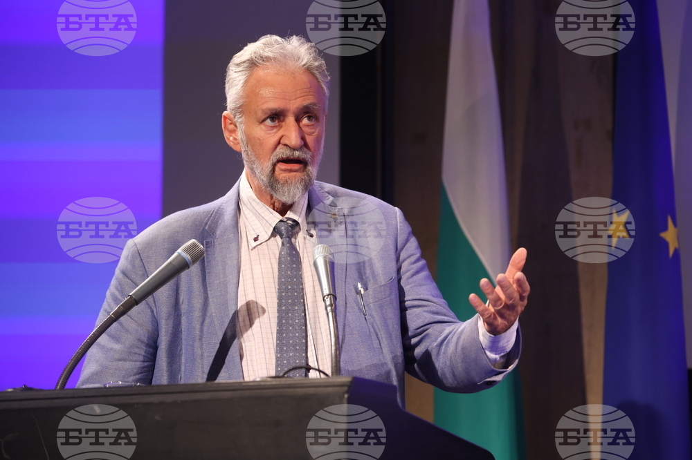 Международен форум за кирилицата „Азбука, език, идентичност“ - първа сесия „Средновековното наследство на кирилицата“