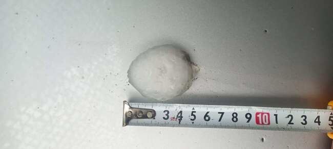 Градушка колкото орех падна в асеновградските села Горнослав и Тополово