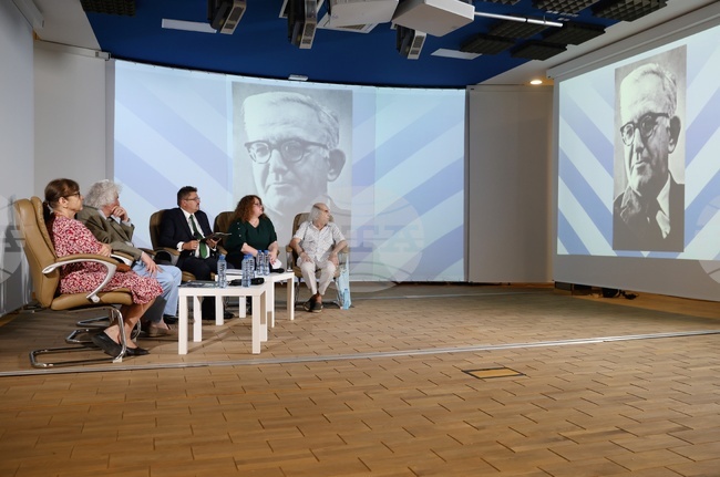 Зала „МаксиМ“ - ЛИК - „По дълбоките следи на Атанас Далчев“ - нов брой - представяне