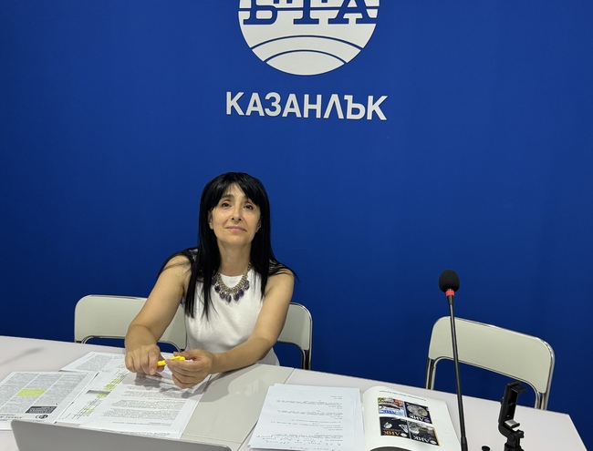 Атанас Далчев е сред авторите, на които донякъде сме длъжници, каза директорът на казанлъшката библиотека "Искра" Теодора Георгиева