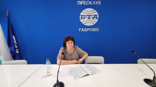 Представяне на списание ЛИК посветено на Атанас Далчев в Габрово, гостува Савина Цонева, директор на Регионална библиотека "Априлов-Палаузов"