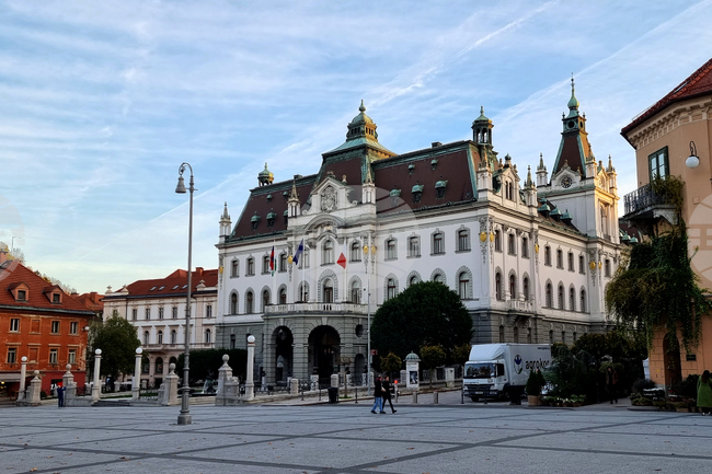 Парламентарните избори в Словения ще се проведат през март, съобщи словенският президент