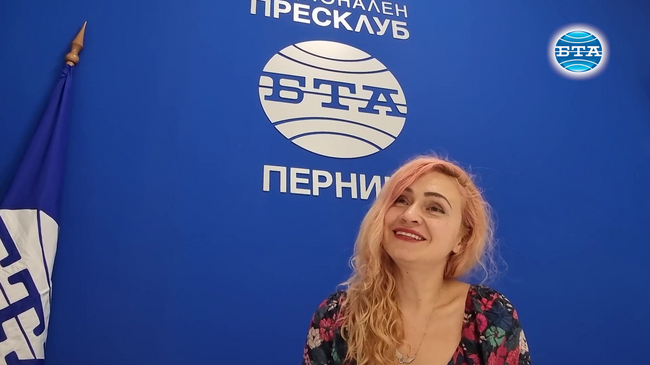 Написаното от поета Атанас Далчев вае образи и низвергва клишета, каза пернишката писателка Антония Атанасова