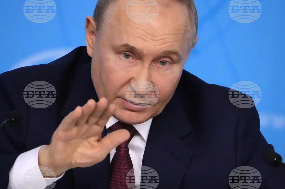 Путин се ползва с доверието на 81% от анкетираните руснаци, обяви руска социологическа агенция