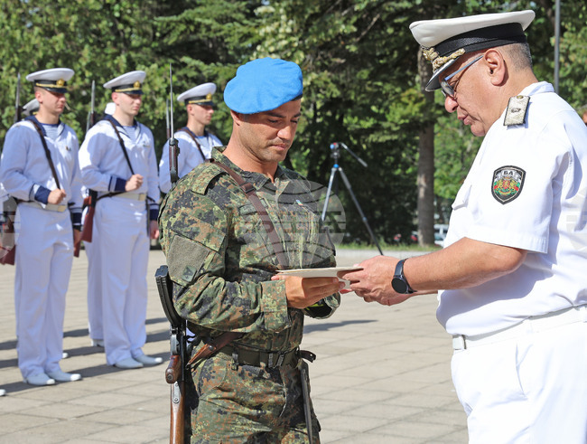 Варна - ВВМУ "Н.Й. Вапцаров" - старшински звания - връчване