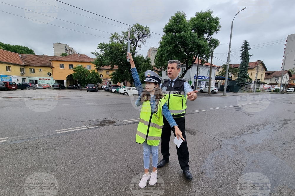Перник - Национален ден на безопасността на движението по пътищата - деца - акция