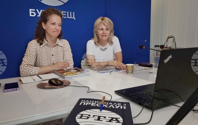 Национален пресклуб на БТА Букурещ - списание ЛИК - „По дълбоките следи на Атанас Далчев“ - представяне