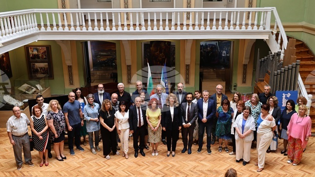 Президентът Илияна Йотова организира трети Международен форум за кирилицата „Духовното наследство в дигиталния век“, който се открива днес