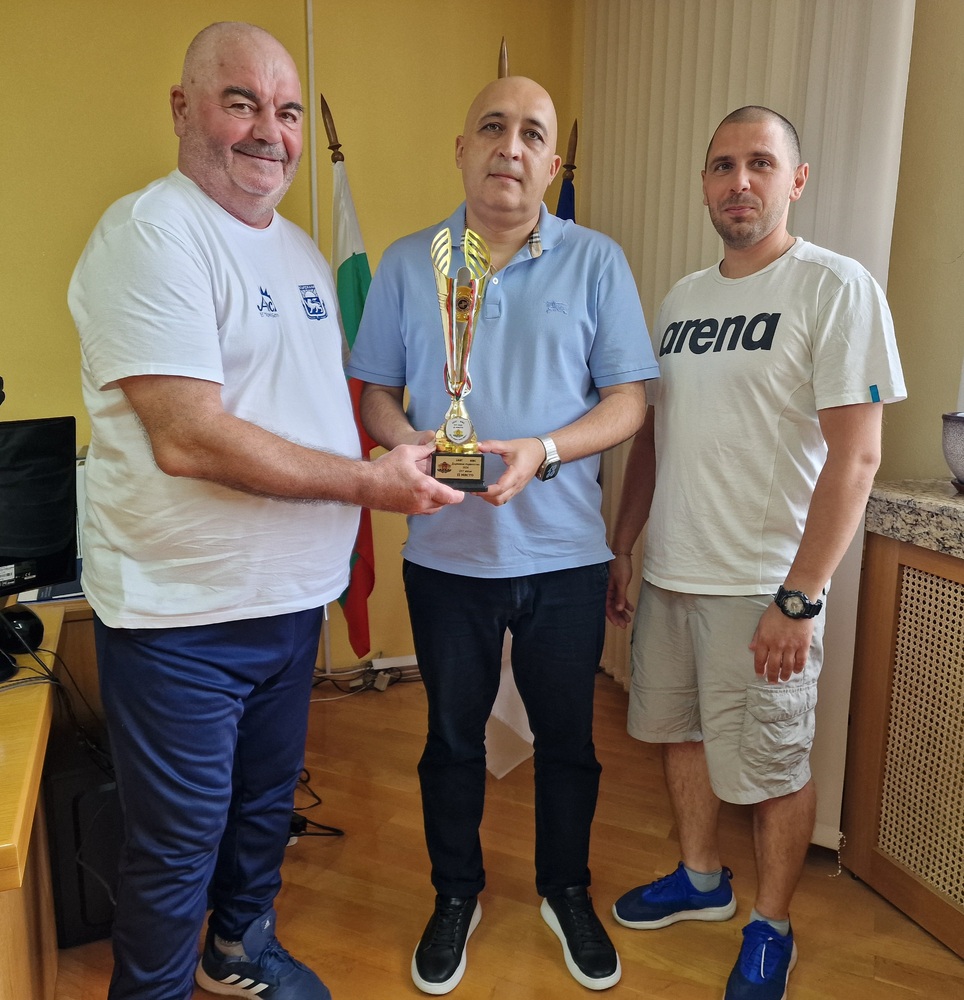 Община Кърджали: Кметът се срещна с треньорите на вицешампионките