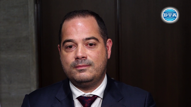 Нямаме данни за това какъв е поводът и защо точно в този момент Евелин Банев се е предал, коментира министър Калин Стоянов