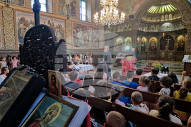 Търговище - църква - деца