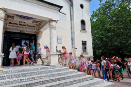 Търговище - църква - деца