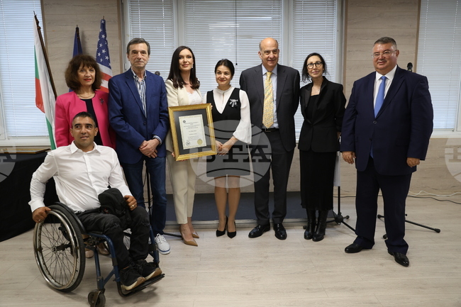 Център за психологически изследвания - награди