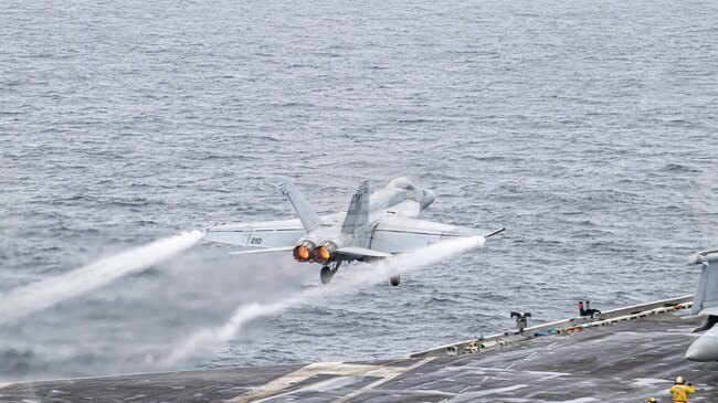 Американската армия съобщи, че е убила четирима души при нов удар срещу корабче, за което се предполага, че е използвано за наркотрафик