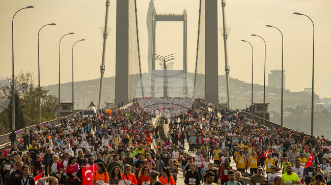 Над 40 хиляди души от 126 страни участваха в 47-ия традиционен маратон на Истанбул