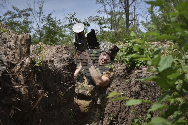 Двама души са арестувани в Молдова във връзка с камион с оръжие и боеприпаси, спрян на молдовско-румънската граница