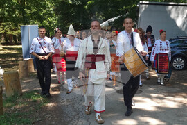 Плевен - Фолклорен събор "Кайлъшка шевица" - народни носии