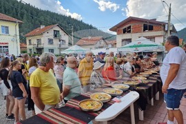 Село Бели Искър - празник на рилския зелник