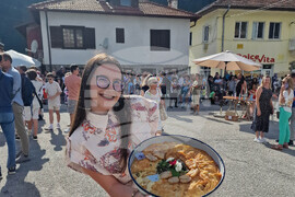 Село Бели Искър - празник на рилския зелник