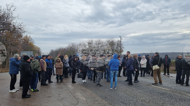 Село Тотлебен - протест - път