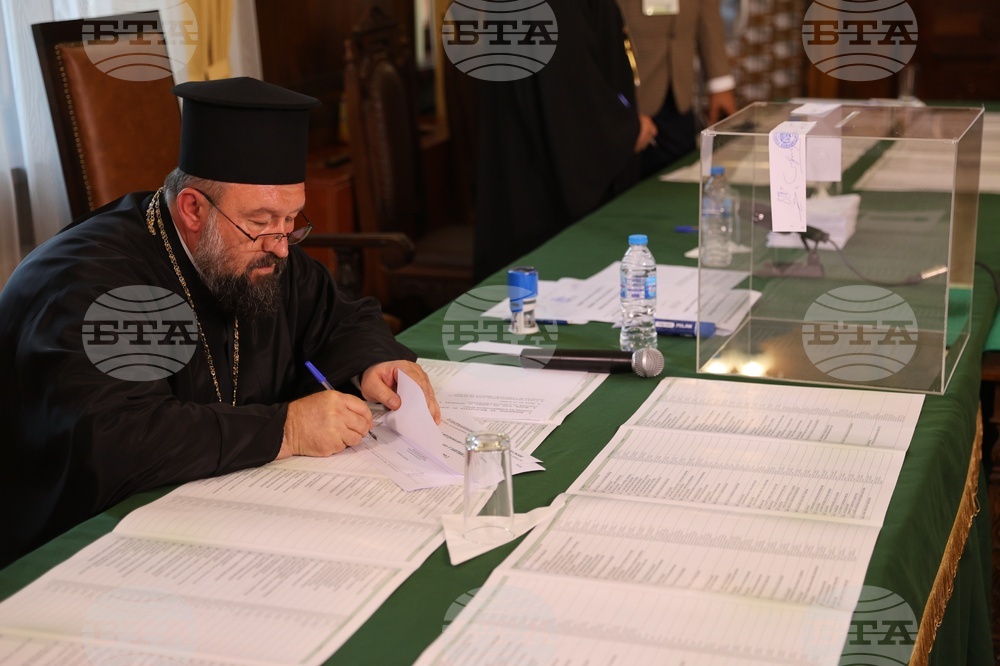 Патриаршески избирателен църковен събор за избор на нов български патриарх - гласуване първи тур