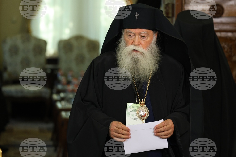 Патриаршески избирателен църковен събор за избор на нов български патриарх - гласуване първи тур