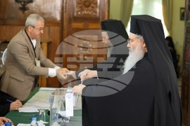 Патриаршески избирателен църковен събор за избор на нов български патриарх - гласуване първи тур