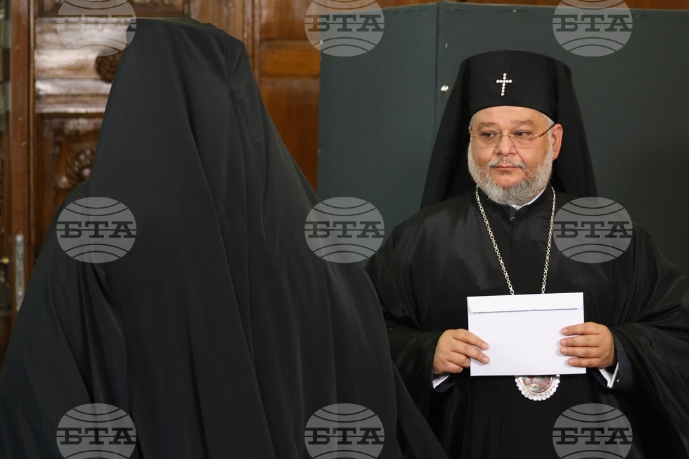 Патриаршески избирателен църковен събор за избор на нов български патриарх - гласуване първи тур
