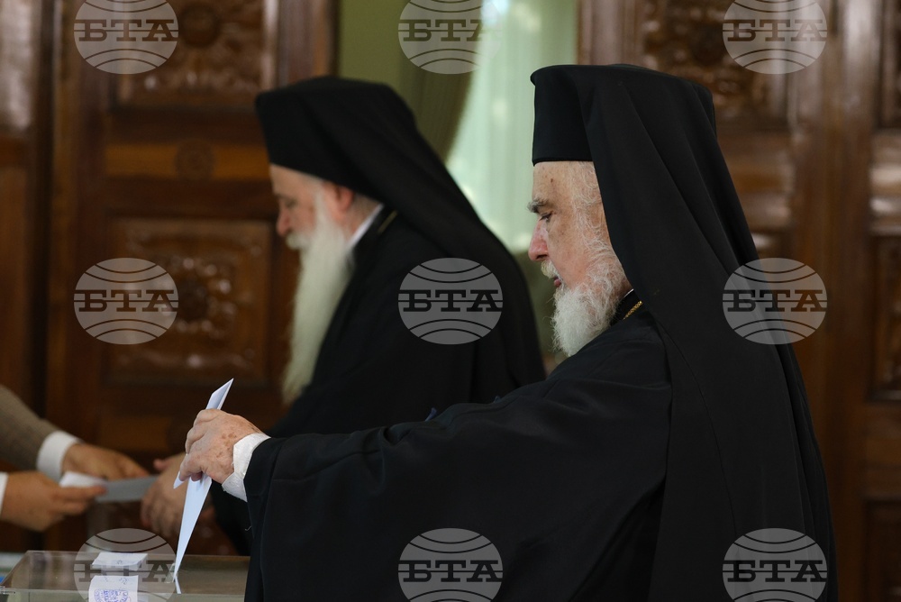 Патриаршески избирателен църковен събор за избор на нов български патриарх - гласуване първи тур