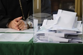 Патриаршески избирателен църковен събор за избор на нов български патриарх - гласуване първи тур